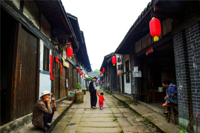 这群人都是好样的！选树典型表彰模范    “德行龙里”年度人物发布